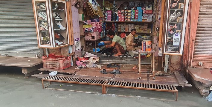शहर में मेघ हुए मेहरबान,जलभराव से बाजार में फिर नुकसान,रात में हुई 54 एमएम बारिश