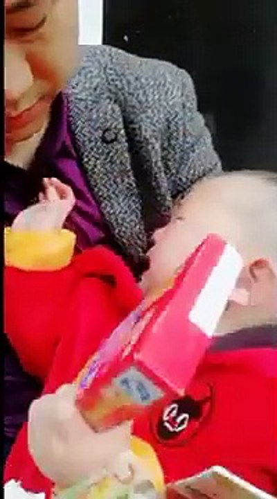 Try_Not_To_Laugh_Latest_Cute___Funny_Video_For_Kids_Funny_Videos_Of_Babies(360p)