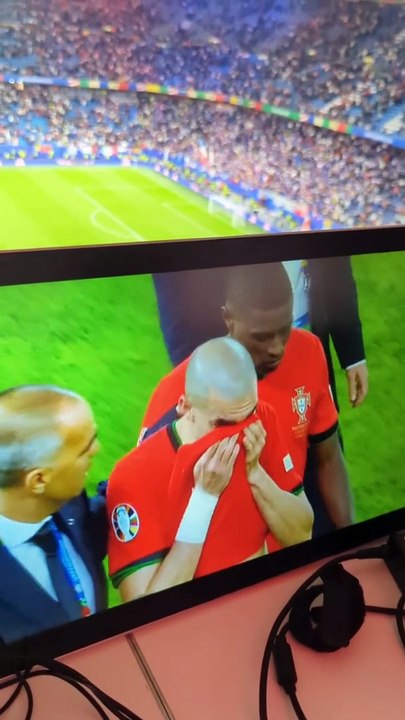 La sortie de Cristiano Ronaldo, qui ne jouera plus jamais l'Euro