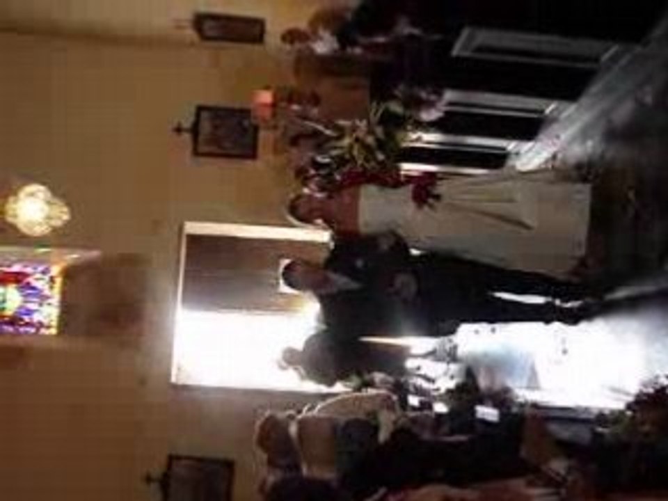 Entrée de la mariée dans l'église [ Mélanie ]