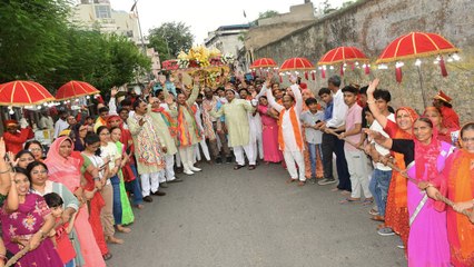 भगवान जगन्नाथ ने किया नगर भ्रमण, सारथी बने भक्त