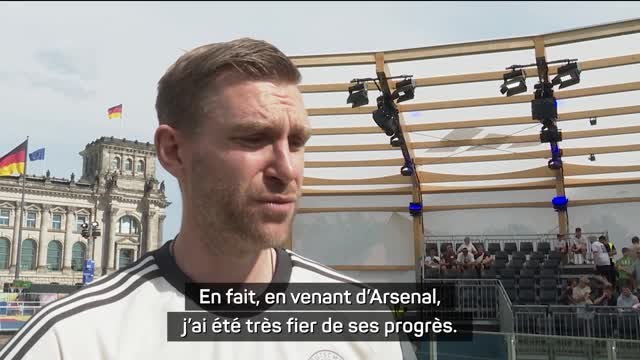 Interview - Mertesacker très fier des progrès de Saka après la victoire contre la Suisse