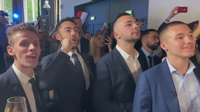 El vídeo viral de los militantes del partido de Le Pen según salieron los resultados