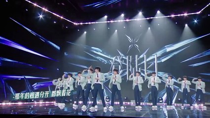 【主题曲舞台纯享】TF家族三代《登陆日》主题曲《等你的回答》舞台 当晚霞汇聚成灯光 舞台承载着梦想 此刻 等你的回答 _ 登陆日 _ TRANSFORMPROJECT _ iQIYI综艺