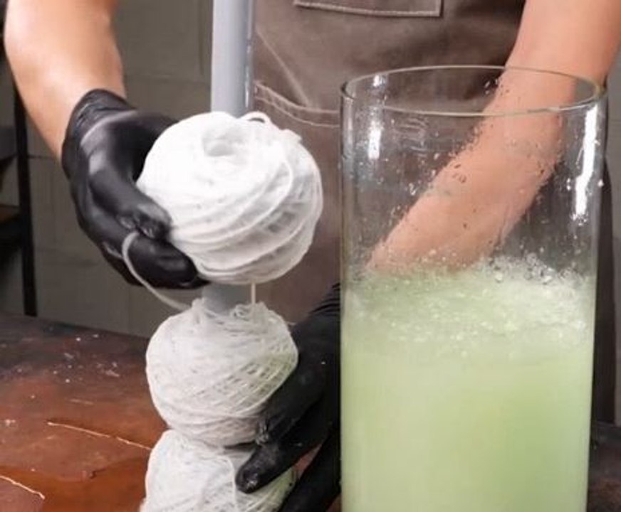 Unexpected ways to repurpose old jeans!