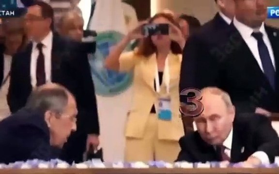 Önemli toplantıda dikkat çeken şey Putin’in yediği fındıklar oldu