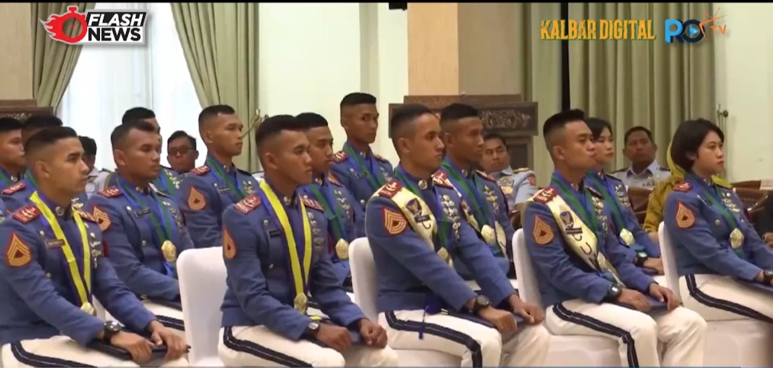 Kasau Marsekal TNI M. Tonny Harjono Pimpin Upacara Penutupan dan Wisuda Sarjana Akademi Taruna AU