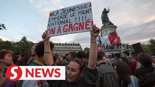 Left-wing voters relieved after far-right upset in parliamentary elections