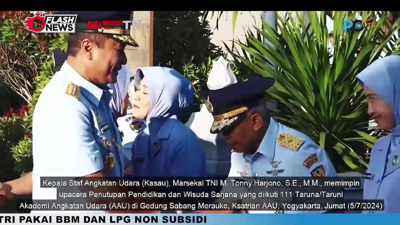 Kasau Marsekal TNI M. Tonny Harjono Pimpin Upacara Penutupan Dan Wisuda Sarjana Taruna Akademi AU