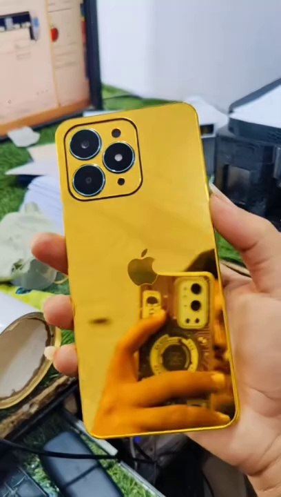 Real me change into iPhone with iPhone back gold glass