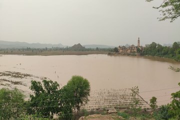 बारिश के बाद अलवर के विजय मंदिर बांध में आया पानी