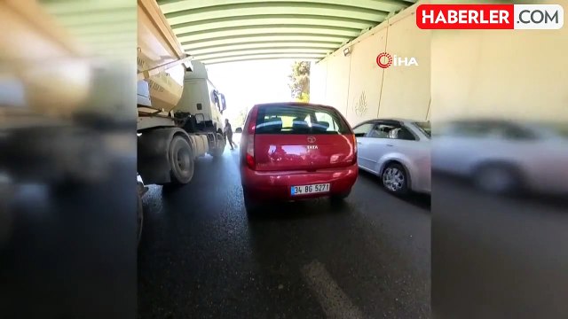 Maltepe'de Kamyon Şoförü ile Otomobil Sürücüsü Arasında Yol Verme Kavgası