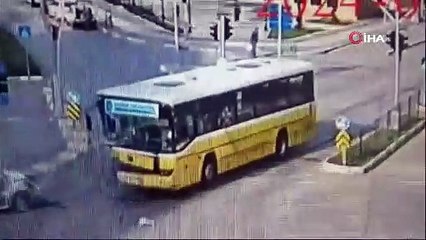 Kameraya saniye saniye yansıdı! Korkunç kazada 10 kişi yaralandı