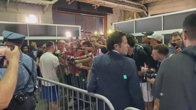 Unreal: Messi’s insane mixed zone experience at MetLife – GOAT scenes captured!