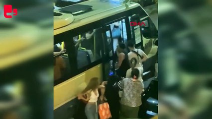 Yolcu minibüsünde başlayan kavgada yumruklar havada uçuştu