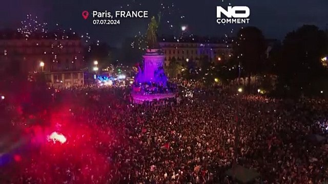 Centenas festejam em Paris na noite da segunda volta das eleições francesas