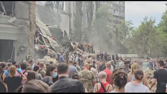 Kiev, attaccato l'ospedale pediatrico. I medici: è tutto distrutto