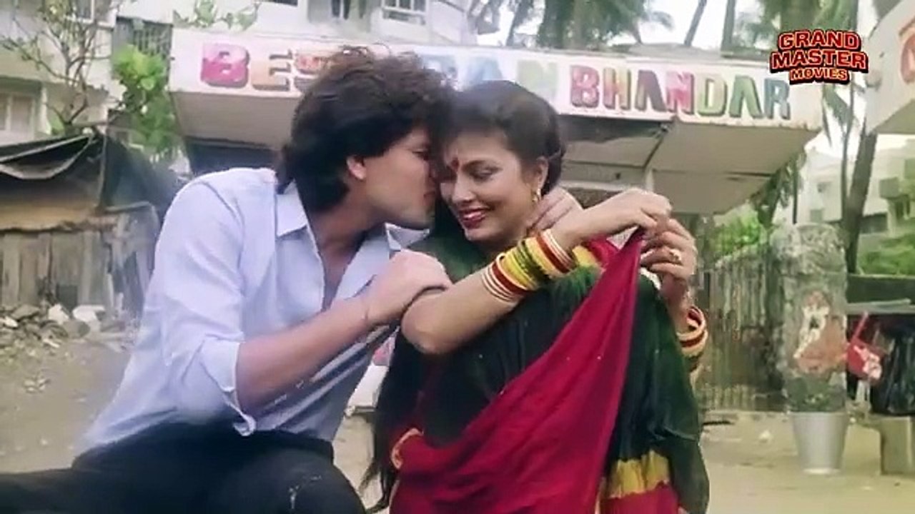 Hum Aur Tum /1989 Kahan Hai Kanoon/  Asha Bhosle