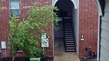 Huracán Beryl entra en Texas causando fuertes lluvias, marejadas y cortes de energía