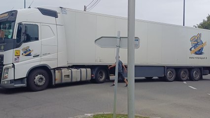 Embarras de circulation à Bouge