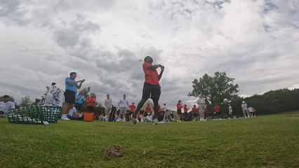 Rookie golfer Saka stuns fans with a viral first shot on England’s day off!