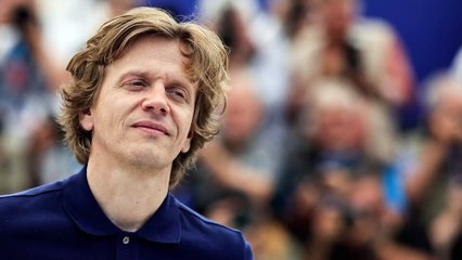 GALA VIDÉO - Alex Lutz : zoom sur sa relation discrète avec sa femme Mathilde