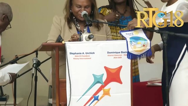 Responsab Rotary Club yo enstale premye prezidant Rotaract Club Université Quisqueya Vanessa Clergé.