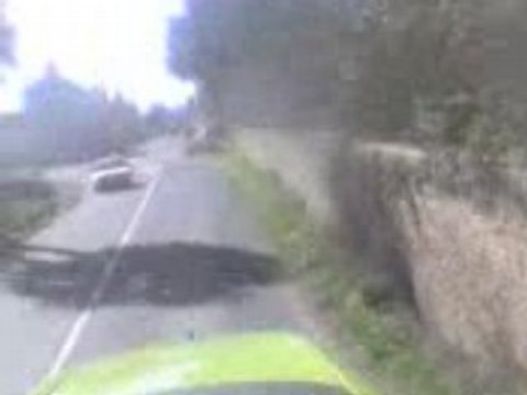 Moi sur la route dans un claas ares 836 rz