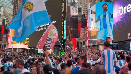 Times Square se pinta de los colores de Argentina en el Banderaso previo al duelo ante Canadá en la semifinal de la Copa América