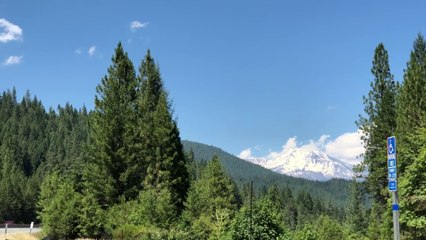 Hiking Mount Shasta via Avalanche Gulch