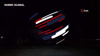 Van'da gündüz gibi gece: Şimşekler karanlığı dağıttı