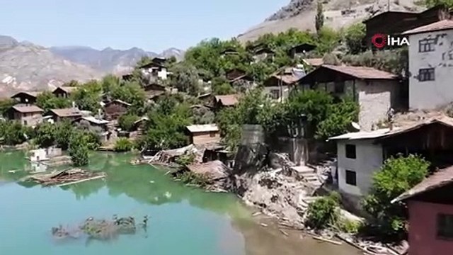 Köyde tek başına: 75'lik nine köyde mahsur kaldı