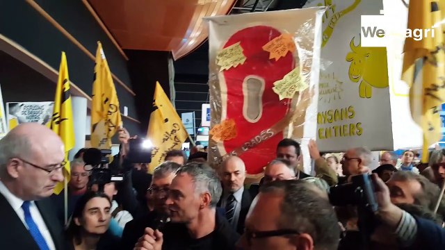 [Vidéo]La Confédération Paysanne interpelle le commissaire à l’agriculture