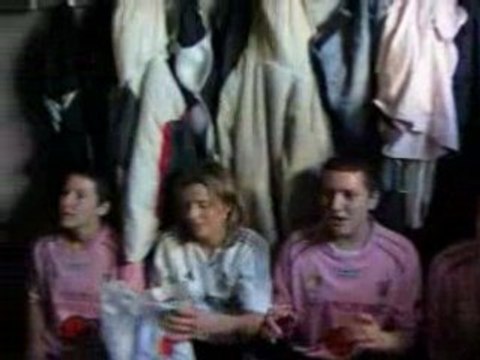 Football féminin Arras vestiaire après victoire 2