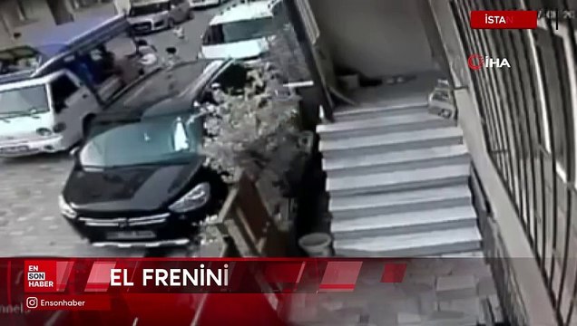 İstanbul'da el frenini çekmeyi unuttu, kamyoneti camdan içeri atlayarak durdurdu