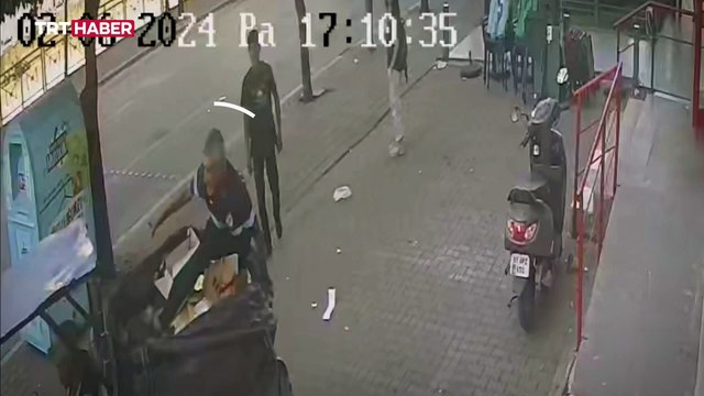 Adana'da motosikleti sahibiyle birlikte çaldılar