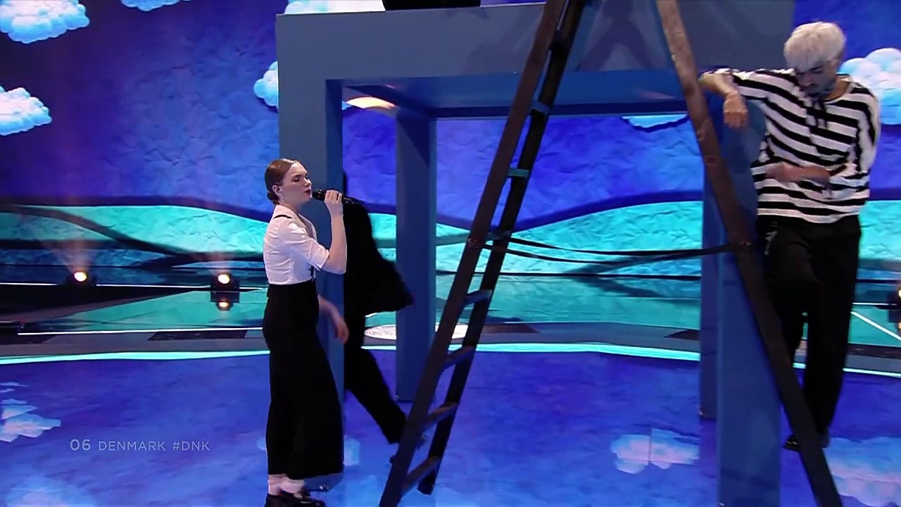 Se øjeblikket: Danmarks Leonora charmerer hele Europa i Grand Prix-finalen | Eurovision Song Contest 2019 | DR