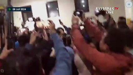 Detik-Detik Pegi Setiawan Keluar Pintu Tahanan Polda Jabar, Lambaikan Tangan dan Tersenyum