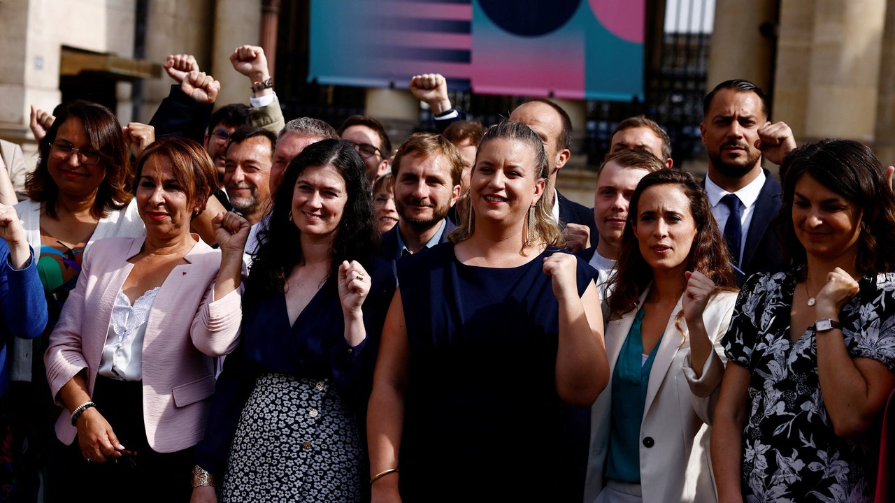 « C'est un jour historique », estime Mathilde Panot alors que les députés LFI font leur rentrée à l’Assemblée nationale