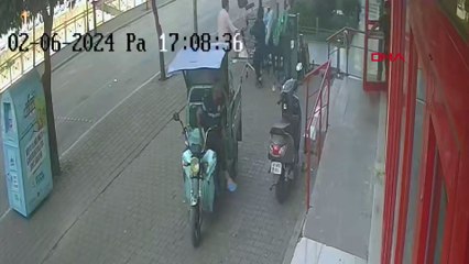 Motosikleti sahibiyle birlikte çaldı