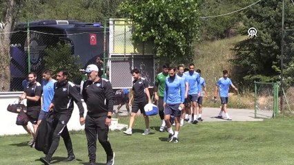 Adana Demirspor Teknik Direktörü Michael Valkanis, yeni takımıyla ilk antrenmanına çıktı