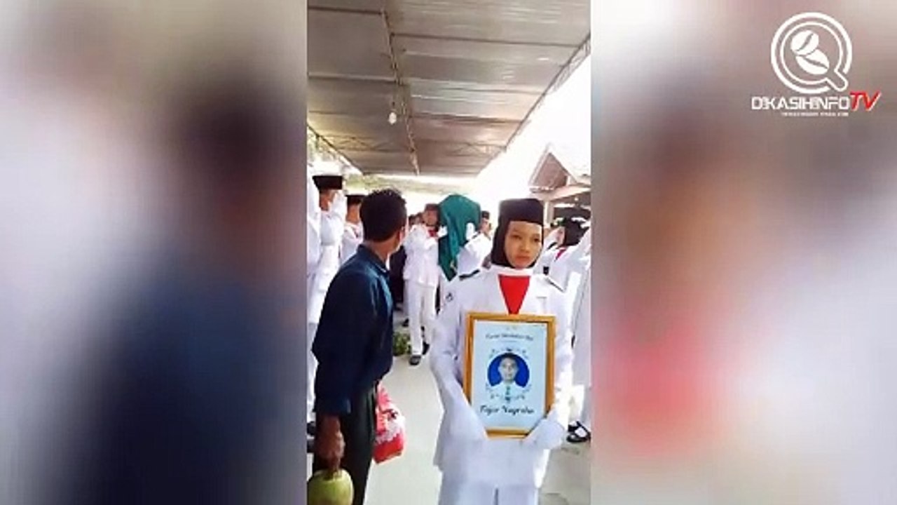 Prosesi pemakaman ananda Fajar Nugroho