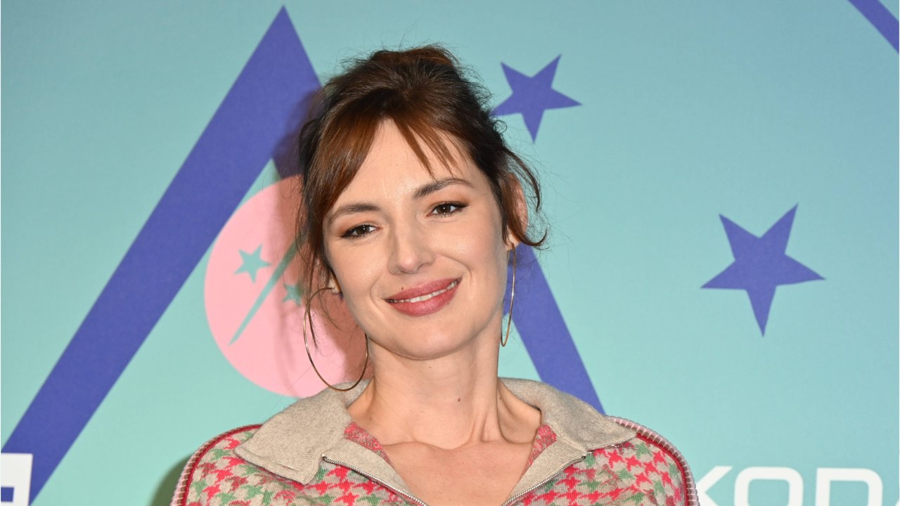 GALA VIDEO - Louise Bourgoin émue en évoquant la mort de son père : “J’étais perdue”