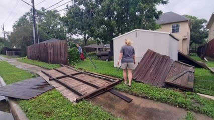Furacão perde força no Texas após deixar 15 mortos