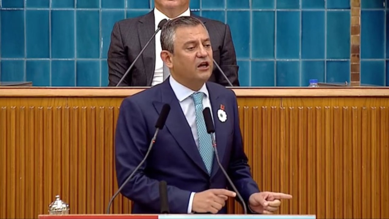 Özgür Özel: Saat 21.00'de ışıkları açın, kapatın