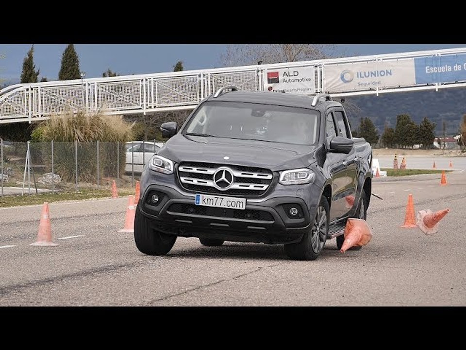 Mercedes-Benz Clase X 2018 - Maniobra de esquiva (moose test) y eslalon | km77.com