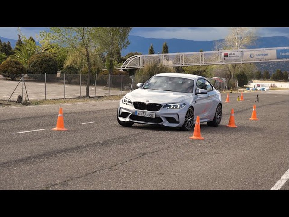 BMW M2 Competition 2018 - Maniobra de esquiva (moose test) y eslalon | km77.com