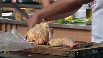 Rivais no MasterChef, Larissa empresta ingrediente para Juan