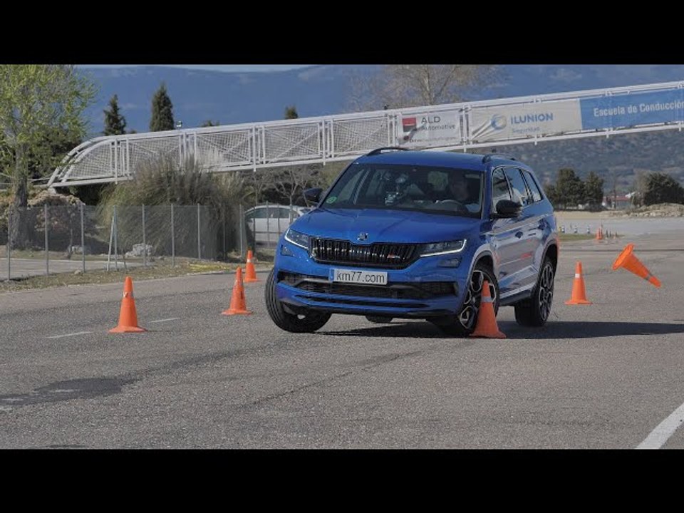 Škoda Kodiaq RS 2019 - Maniobra de esquiva (moose test) y eslalon | km77.com