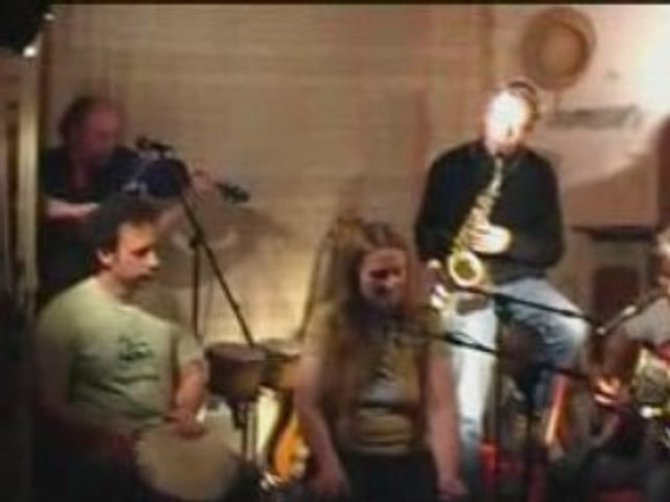 Dormir dehors ( daran & les chaises)